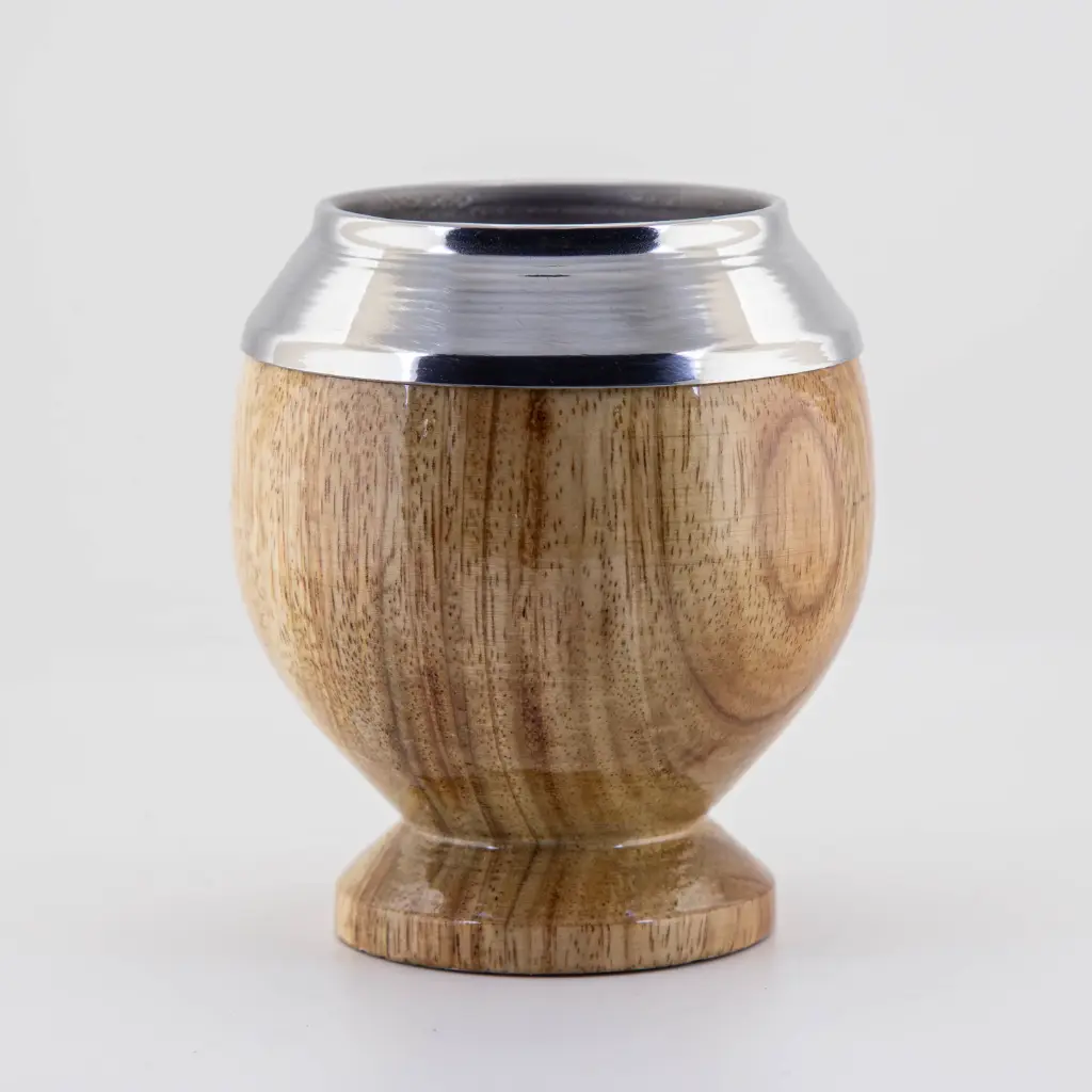 art. m080 Mate Uruguayo de lapacho con virola y fleje de acero inoxidable