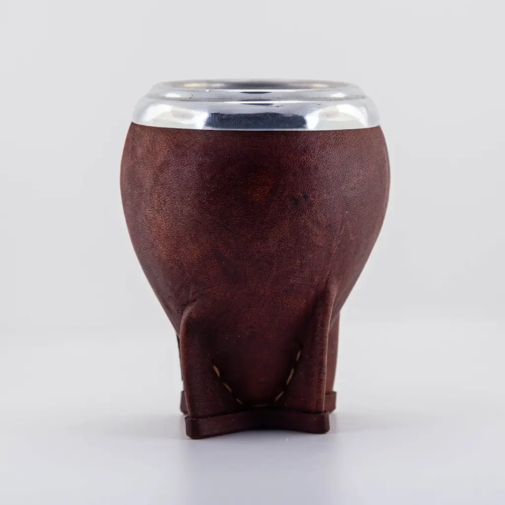 Mate uruguayo forrado en eco cuero con virola de alumnio