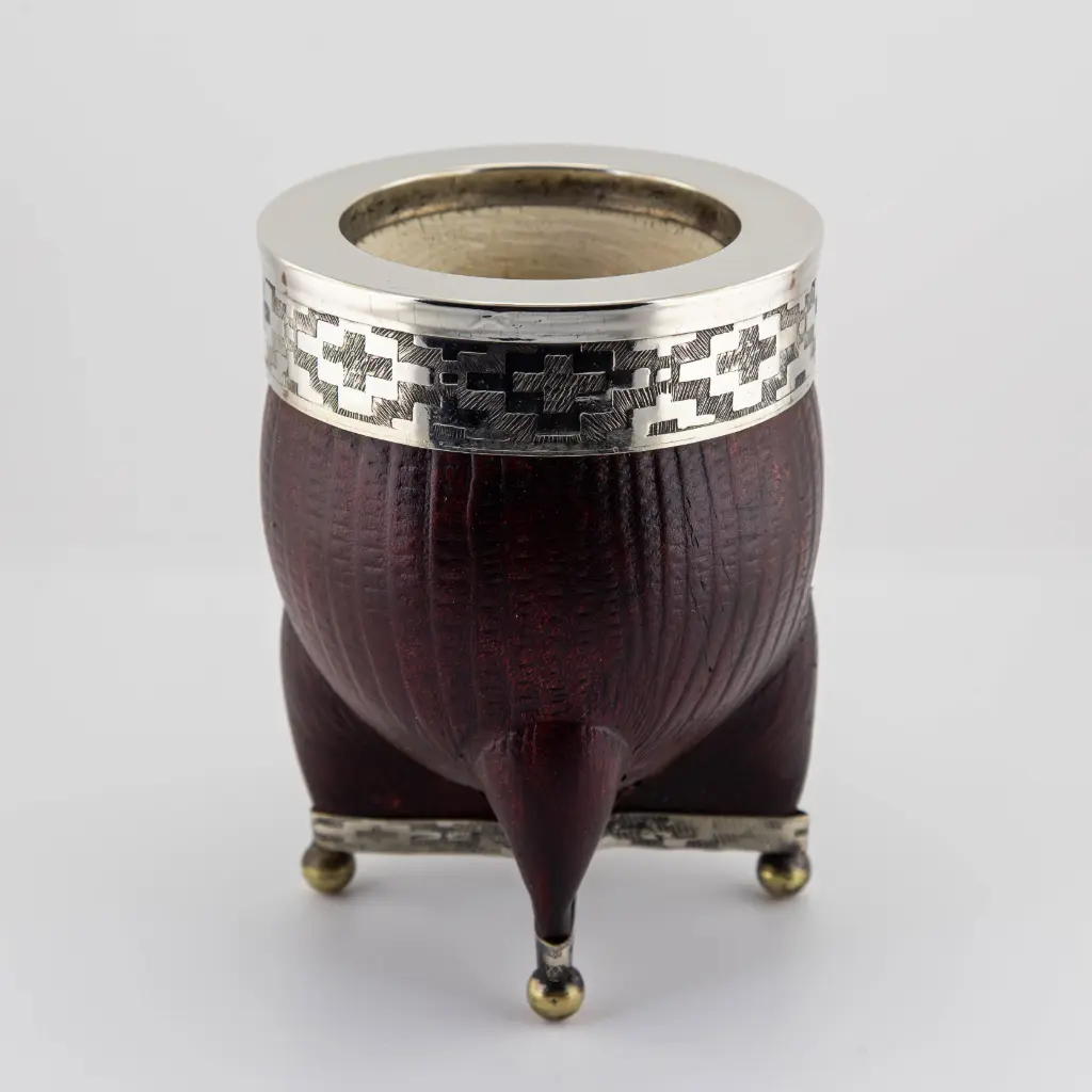 art. m004 Mate Imperial de cuero tallado calabaza con virola y doble fleje de alpaca con bolitas (pie y cuello) y pie de elefante (Negro)